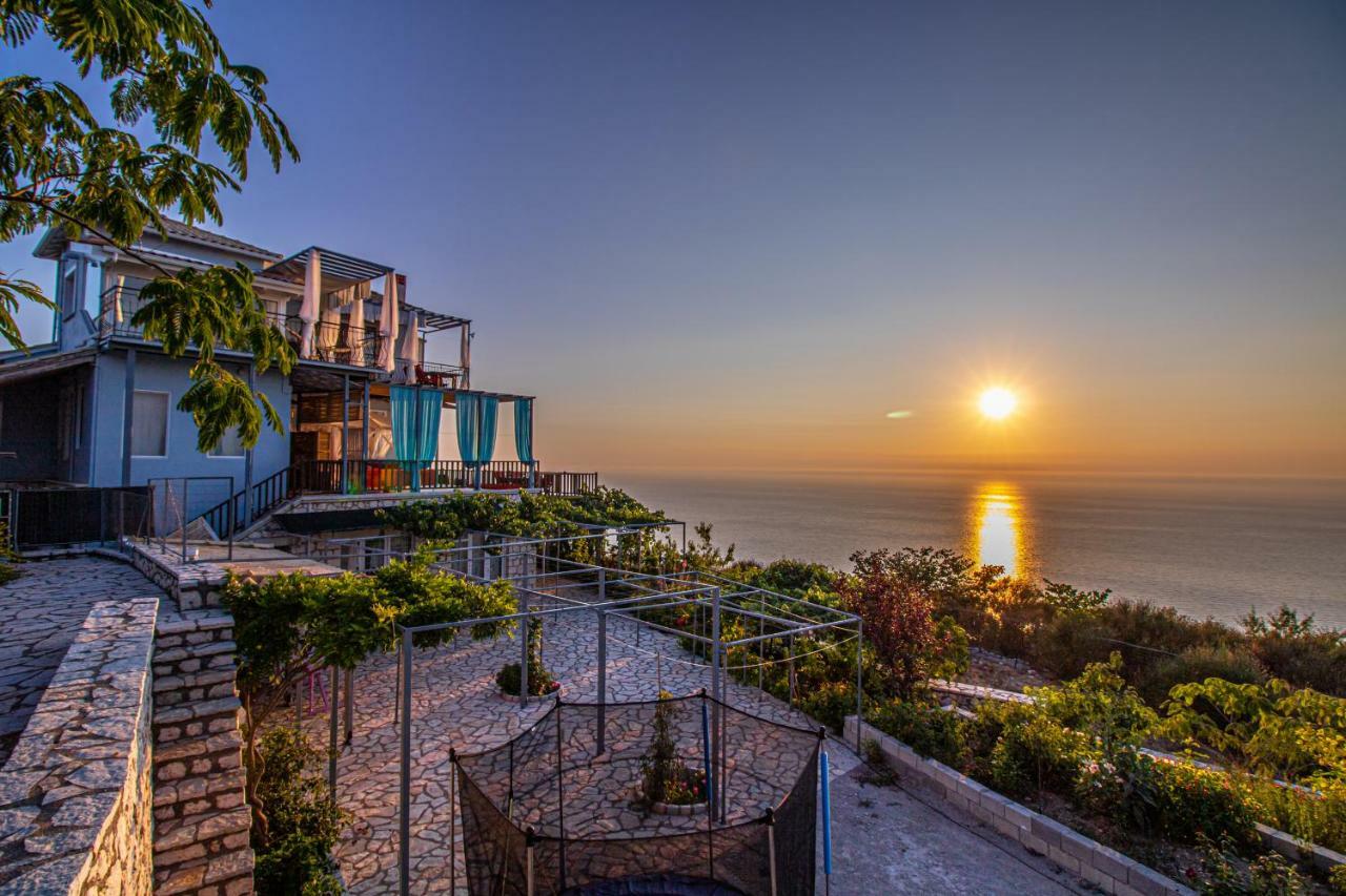 Villa Matula Kalamítsi Екстериор снимка